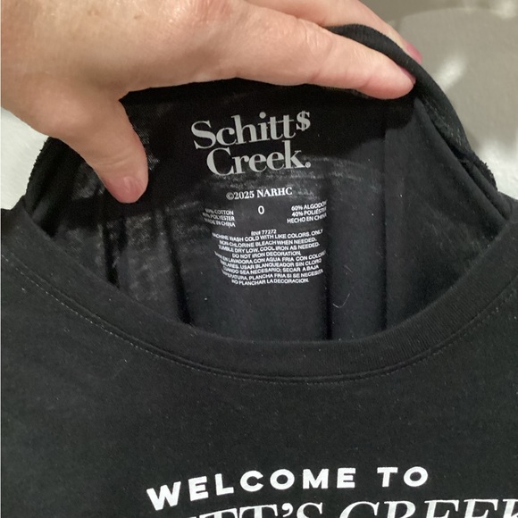 EUC - Worn Once - Torrid Black Schitt's Creek Graphic Tee - Sz 0!! - Picture 6 of 7